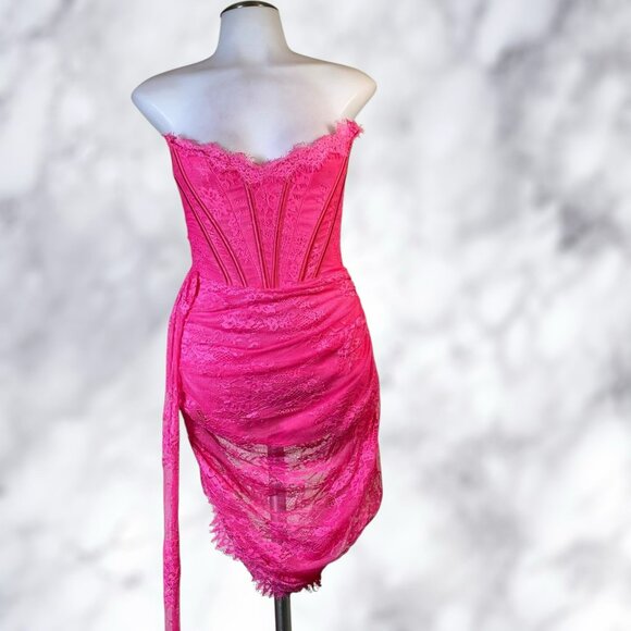 PrettyLittleThing Hot Pink Lace Detail Corset Bandeau Mini Dress - Picture 3 of 12